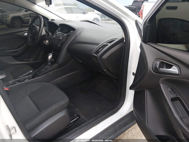 Ford FOCUS SE 2015 1FADP3F28FL263633 Image 5