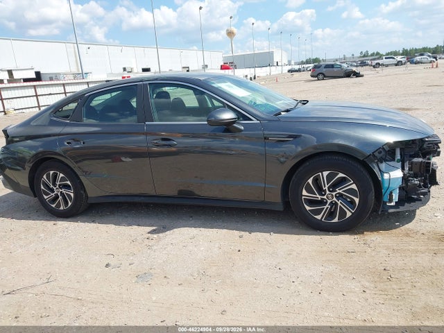 2026 Hyundai Sonata Hybrid Blue მანქანა იყიდება აუქციონზე, vin: KMHL24JJ1TA148786, აუქციონის ნომერი: 46224904