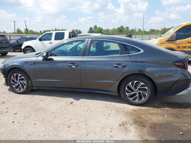 2026 Hyundai Sonata Hybrid Blue მანქანა იყიდება აუქციონზე, vin: KMHL24JJ1TA148786, აუქციონის ნომერი: 46224904