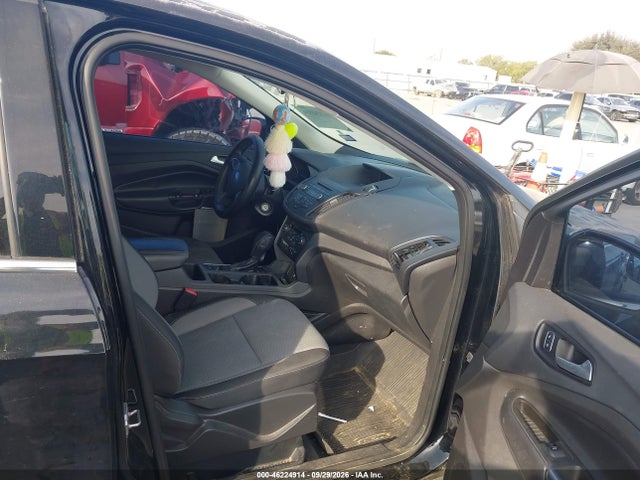 Продажа на аукционе авто 2017 Ford Escape Se, vin: 1FMCU0GD0HUC65446, номер лота: 46224914