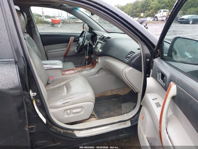 2010 Toyota Highlander Limited V6 მანქანა იყიდება აუქციონზე, vin: 5TDDK3EH2AS007509, აუქციონის ნომერი: 46224952