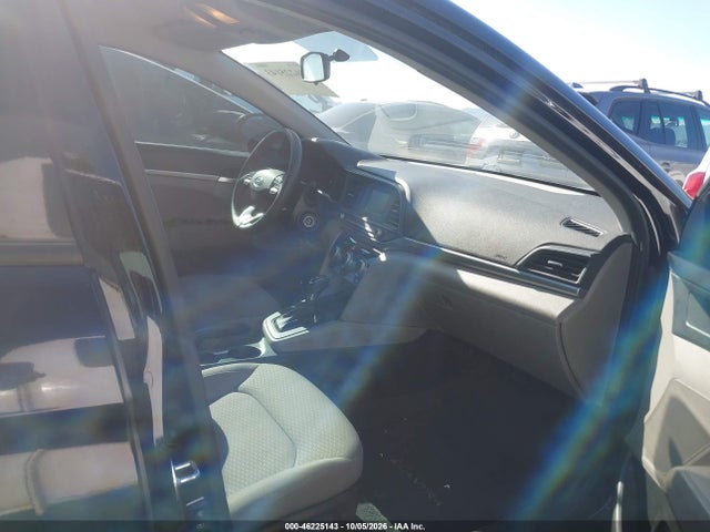 2019 Hyundai Elantra Se მანქანა იყიდება აუქციონზე, vin: KMHD74LF6KU800930, აუქციონის ნომერი: 46225143