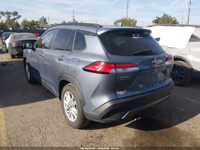 46225155 :رقم المزاد ، 7MUBAABG7NV028622 vin ، 2022 Toyota Corolla Cross Le مزاد بيع