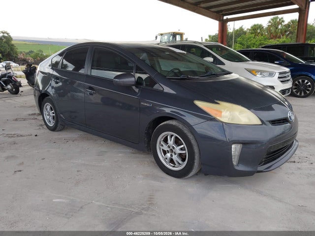 46225289 :رقم المزاد ، JTDKN3DU9D5556826 vin ، 2013 Toyota Prius Three مزاد بيع