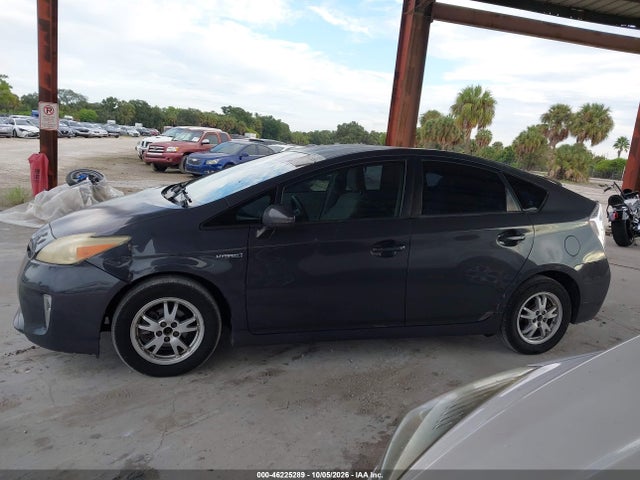 46225289 :رقم المزاد ، JTDKN3DU9D5556826 vin ، 2013 Toyota Prius Three مزاد بيع