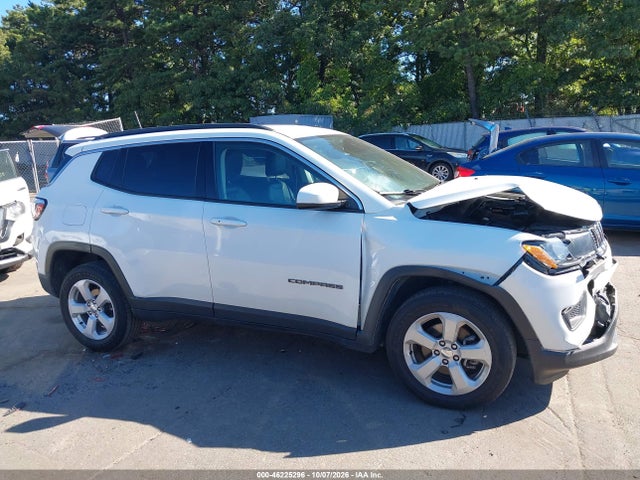 Продаж на аукціоні авто 2019 Jeep Compass Latitude 4x4, vin: 3C4NJDBB2KT813788, номер лоту: 46225296