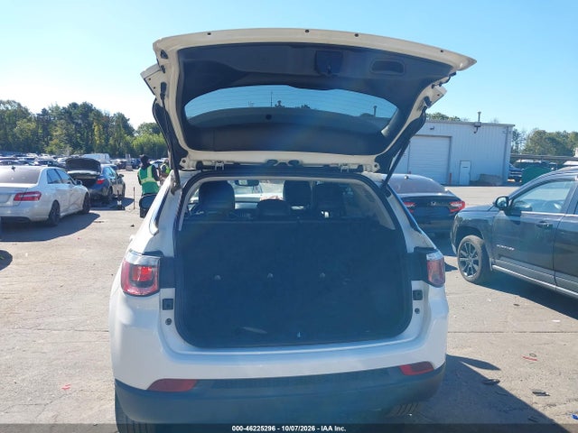 Продаж на аукціоні авто 2019 Jeep Compass Latitude 4x4, vin: 3C4NJDBB2KT813788, номер лоту: 46225296