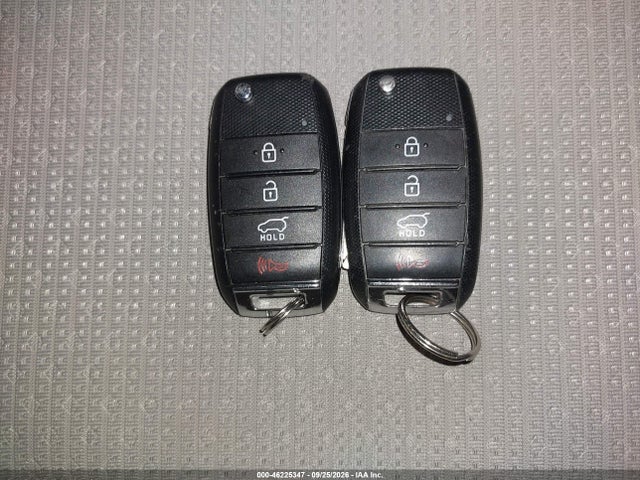 2018 Kia Sedona L მანქანა იყიდება აუქციონზე, vin: KNDMA5C14J6398652, აუქციონის ნომერი: 46225347