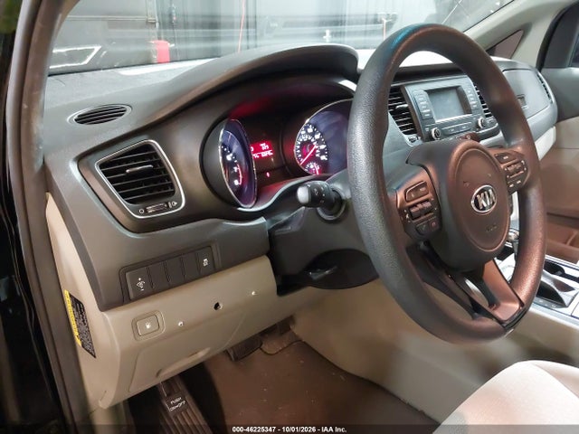 2018 Kia Sedona L მანქანა იყიდება აუქციონზე, vin: KNDMA5C14J6398652, აუქციონის ნომერი: 46225347
