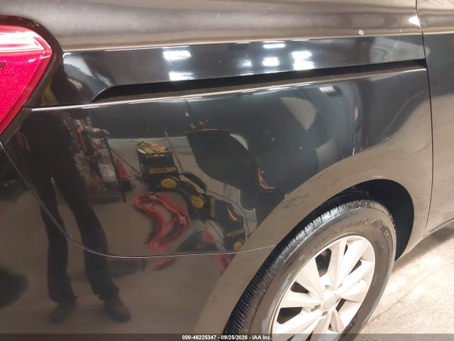 2018 Kia Sedona L მანქანა იყიდება აუქციონზე, vin: KNDMA5C14J6398652, აუქციონის ნომერი: 46225347