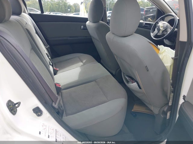 46225353 :رقم المزاد ، 3N1AB6AP8BL657781 vin ، 2011 Nissan Sentra 2.0sr مزاد بيع