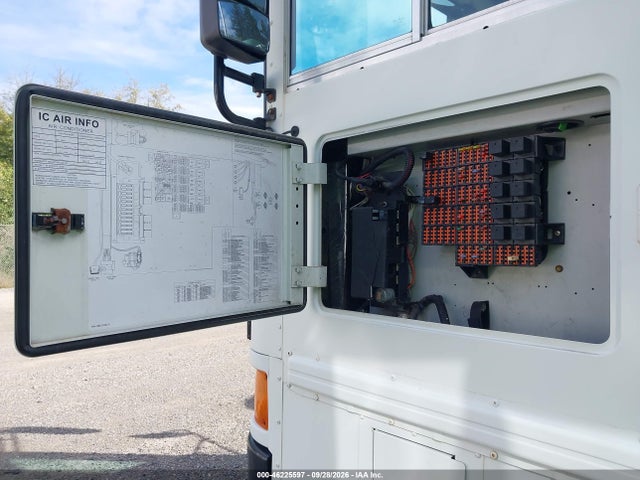 Продажа на аукционе авто 2015 Ic Corporation 3000 Re, vin: 4DRBXAAN8FB596410, номер лота: 46225597