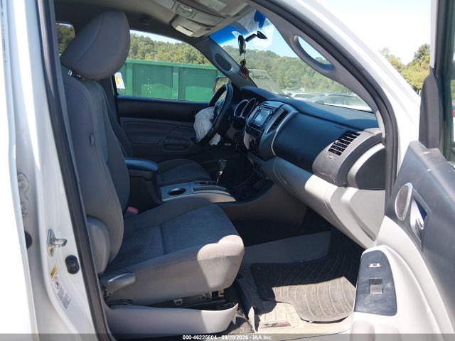 5TFLU4EN5EX090399 Toyota Tacoma Base V6