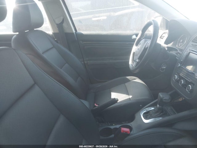 2010 Volkswagen Jetta Tdi მანქანა იყიდება აუქციონზე, vin: 3VWAL7AJ5AM125082, აუქციონის ნომერი: 46225627