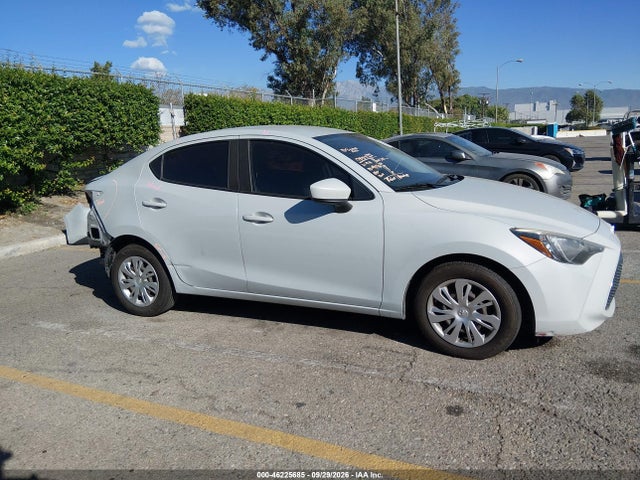 3MYDLBYV6KY526857 Toyota YARIS L