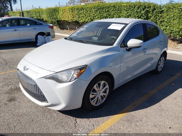 3MYDLBYV6KY526857 Toyota YARIS L