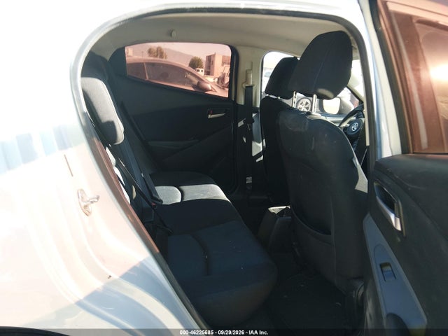 3MYDLBYV6KY526857 Toyota YARIS L