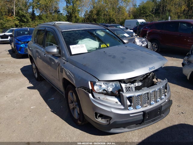 2016 Jeep Compass Latitude მანქანა იყიდება აუქციონზე, vin: 1C4NJDEB7GD784958, აუქციონის ნომერი: 46225749