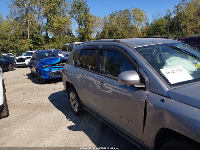 46225749 :رقم المزاد ، 1C4NJDEB7GD784958 vin ، 2016 Jeep Compass Latitude مزاد بيع