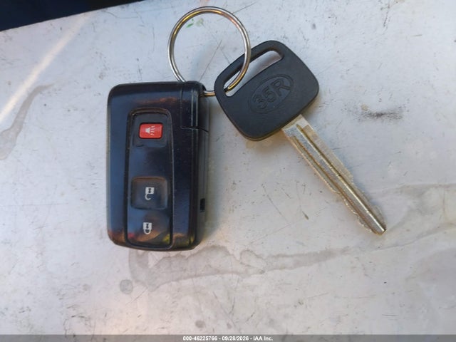 2005 Toyota Prius მანქანა იყიდება აუქციონზე, vin: JTDKB20U750129863, აუქციონის ნომერი: 46225766