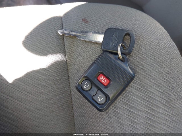 46225779 :رقم المزاد ، 1FTSS3EL3BDB34343 vin ، 2011 Ford Econoline Cargo Van Commercial مزاد بيع