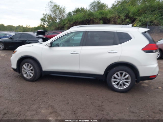 46225824 :رقم المزاد ، 5N1AT2MV8HC745601 vin ، 2017 Nissan Rogue Sv مزاد بيع