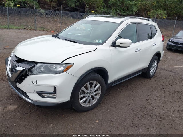 46225824 :رقم المزاد ، 5N1AT2MV8HC745601 vin ، 2017 Nissan Rogue Sv مزاد بيع