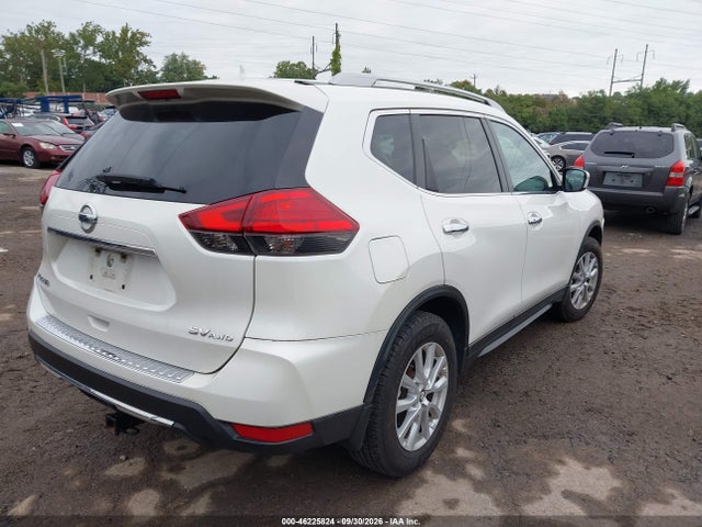 46225824 :رقم المزاد ، 5N1AT2MV8HC745601 vin ، 2017 Nissan Rogue Sv مزاد بيع