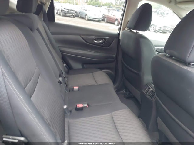 46225824 :رقم المزاد ، 5N1AT2MV8HC745601 vin ، 2017 Nissan Rogue Sv مزاد بيع