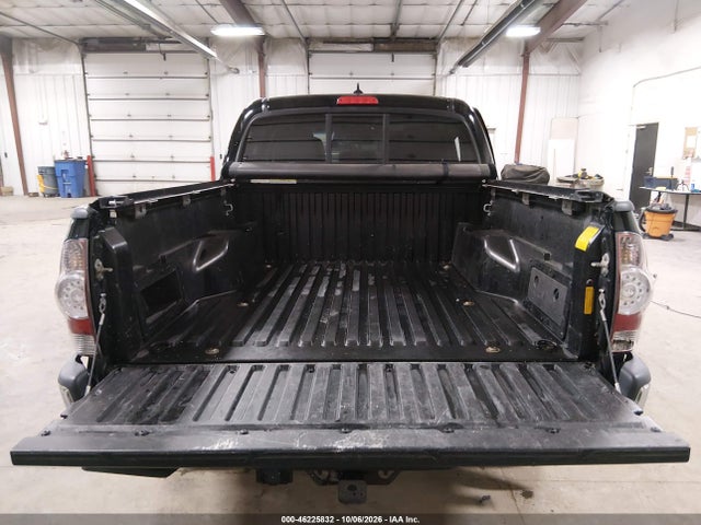 46225832 :رقم المزاد ، 3TMLU4EN3EM142991 vin ، 2014 Toyota Tacoma Base V6 مزاد بيع