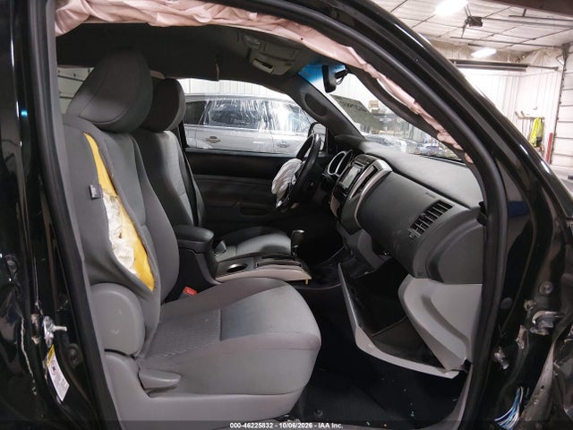46225832 :رقم المزاد ، 3TMLU4EN3EM142991 vin ، 2014 Toyota Tacoma Base V6 مزاد بيع