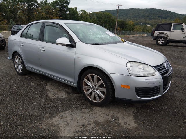 2010 Volkswagen Jetta Wolfsburg Edition მანქანა იყიდება აუქციონზე, vin: 3VWRA7AJ5AM074238, აუქციონის ნომერი: 46225841