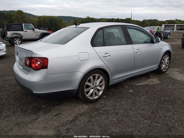 2010 Volkswagen Jetta Wolfsburg Edition მანქანა იყიდება აუქციონზე, vin: 3VWRA7AJ5AM074238, აუქციონის ნომერი: 46225841