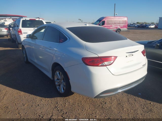 Chrysler 200 Limited 2015 1C3CCCAB7FN660302 Image 3