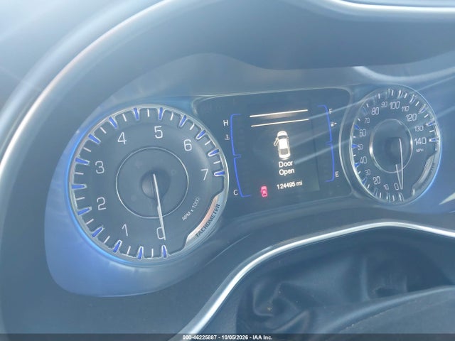 Chrysler 200 Limited 2015 1C3CCCAB7FN660302 Image 7
