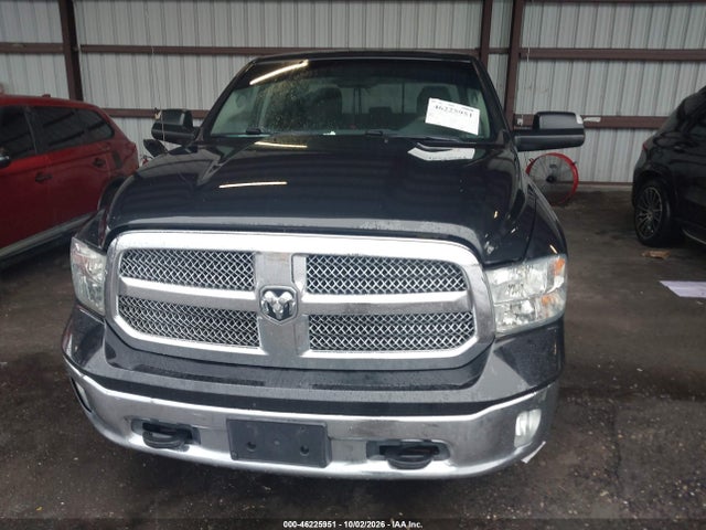 46225951 :رقم المزاد ، 1C6RR7LT9JS226160 vin ، 2018 Ram 1500 Slt مزاد بيع