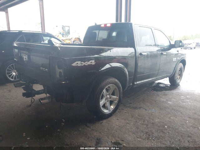 46225951 :رقم المزاد ، 1C6RR7LT9JS226160 vin ، 2018 Ram 1500 Slt مزاد بيع