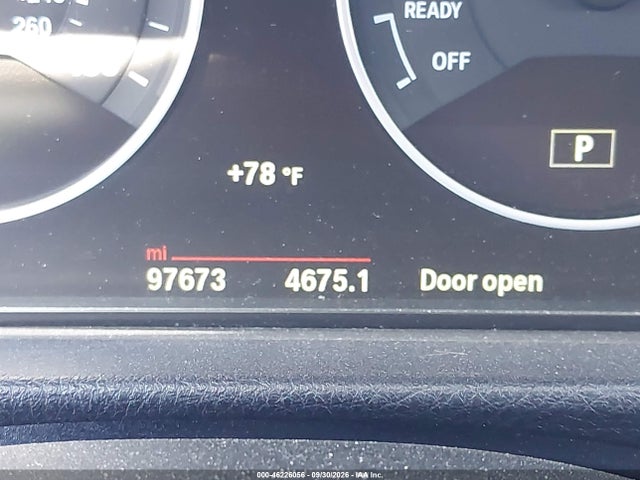 BMW 320i 2016 WBA8E1G5XGNT38401 Image 16