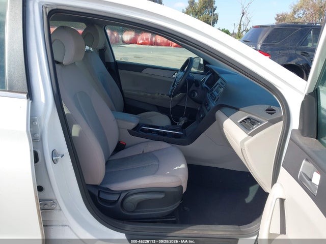 Hyundai SONATA SE 2015 5NPE24AF0FH172499 Image 5