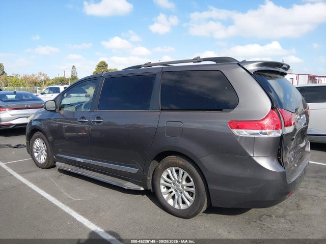 46226148 :رقم المزاد ، 5TDYK3DC3CS214811 vin ، 2012 Toyota Sienna Xle V6 8 Passenger مزاد بيع