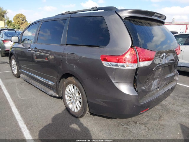 46226148 :رقم المزاد ، 5TDYK3DC3CS214811 vin ، 2012 Toyota Sienna Xle V6 8 Passenger مزاد بيع