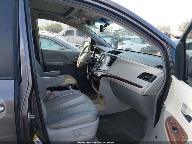 46226148 :رقم المزاد ، 5TDYK3DC3CS214811 vin ، 2012 Toyota Sienna Xle V6 8 Passenger مزاد بيع