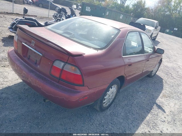 46226368 :رقم المزاد ، 1HGCD5654TA106517 vin ، 1996 Honda Accord Ex/ex-r مزاد بيع