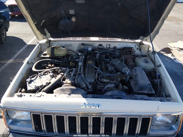 1987 Jeep Cherokee Laredo მანქანა იყიდება აუქციონზე, vin: 1JCML7841HT069135, აუქციონის ნომერი: 46226450