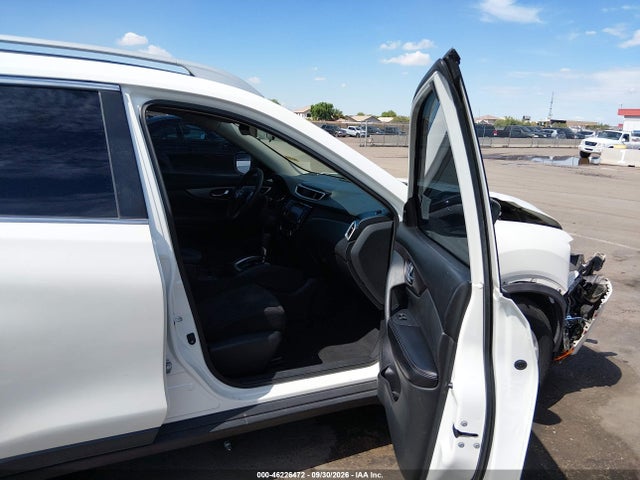 5N1AT2MT8GC737091 Nissan ROGUE SV