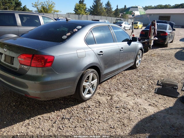 Auction sale of the 2013 Volkswagen Jetta 2.5l Sel, vin: 3VWLX7AJ3DM401440, lot number: 46226526