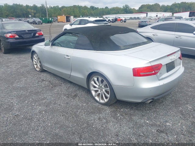 2011 Audi A5 2.0t Premium მანქანა იყიდება აუქციონზე, vin: WAUTFAFH4BN003985, აუქციონის ნომერი: 46226591