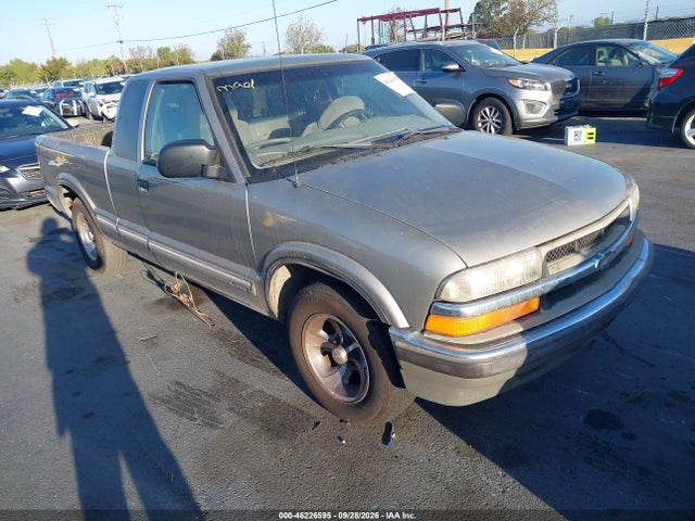 46226595 :رقم المزاد ، 1GCCS19W9Y8166518 vin ، 2000 Chevrolet S-10 Ls مزاد بيع