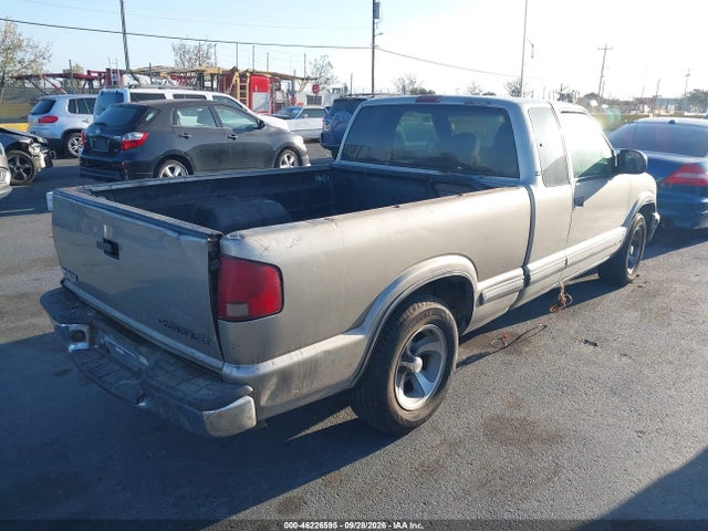 46226595 :رقم المزاد ، 1GCCS19W9Y8166518 vin ، 2000 Chevrolet S-10 Ls مزاد بيع