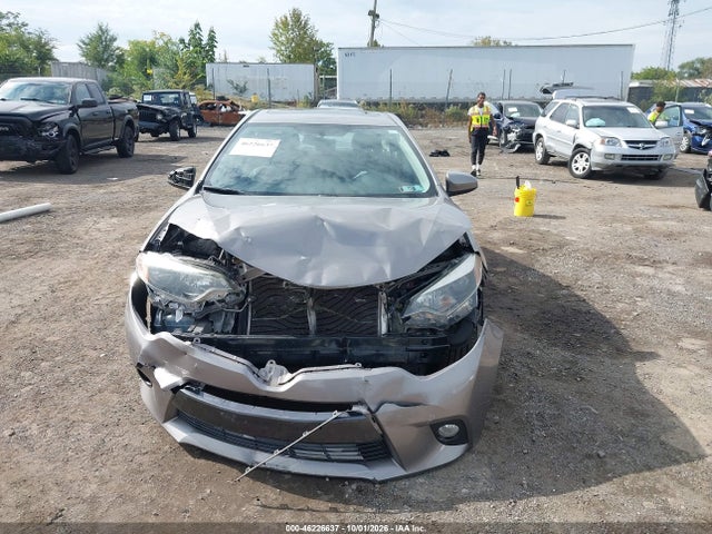 46226637 :رقم المزاد ، 2T1BURHE1FC305121 vin ، 2015 Toyota Corolla Le Premium مزاد بيع